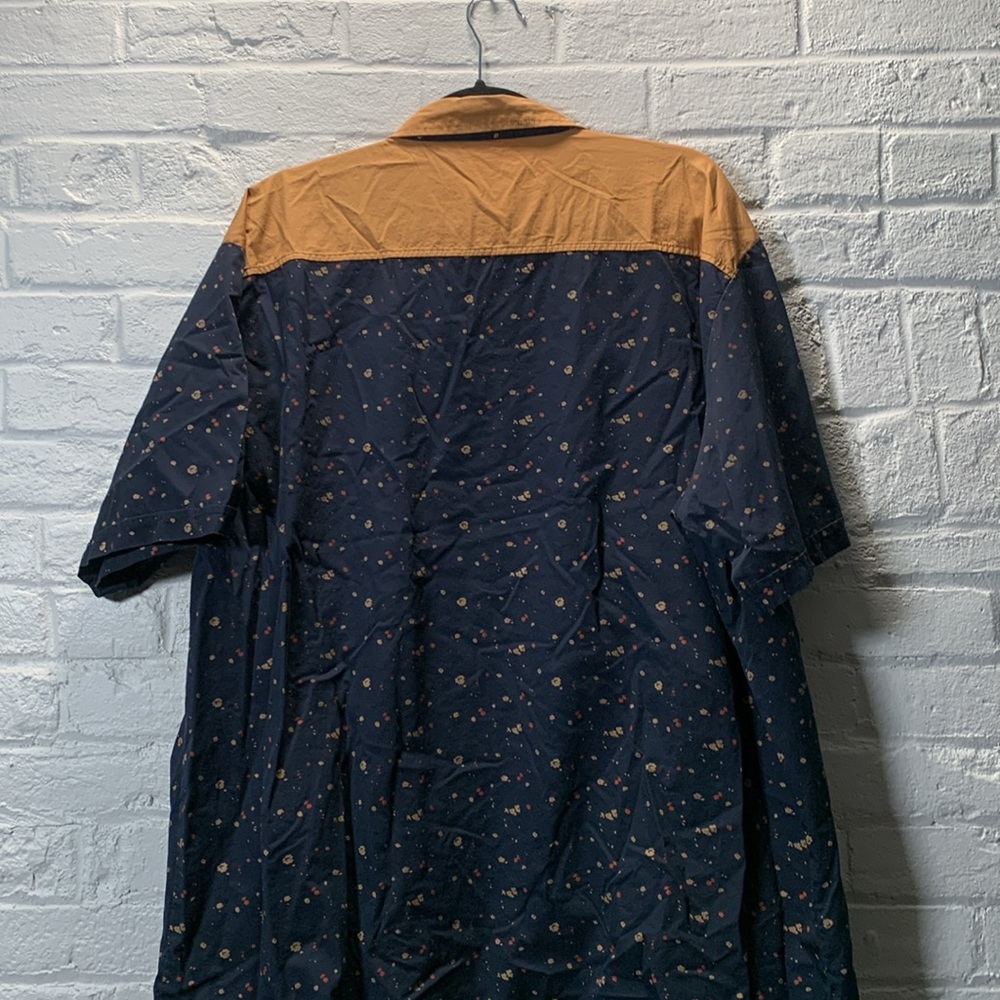 Men’s button down. - Picture 5 of 5
